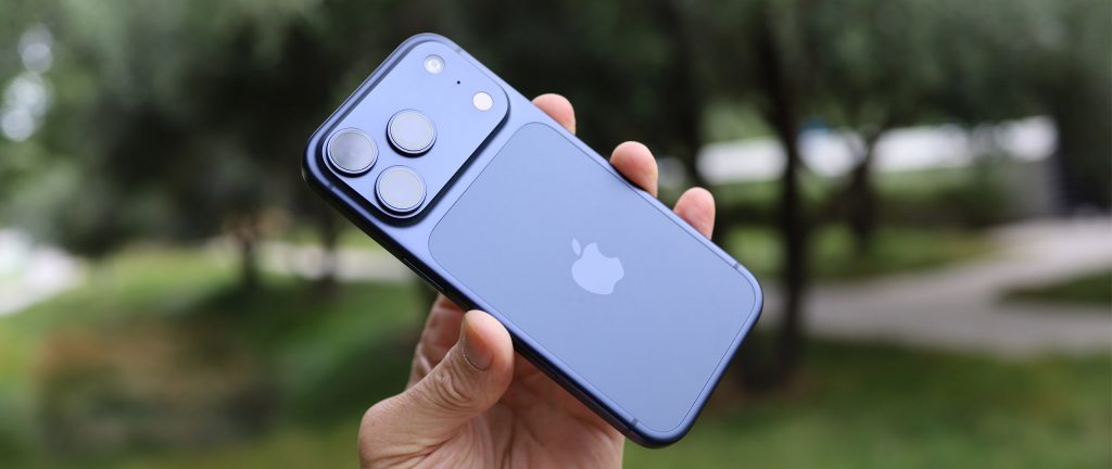 Детальний огляд iPhone 17 Pro та iPhone 17 Pro Max